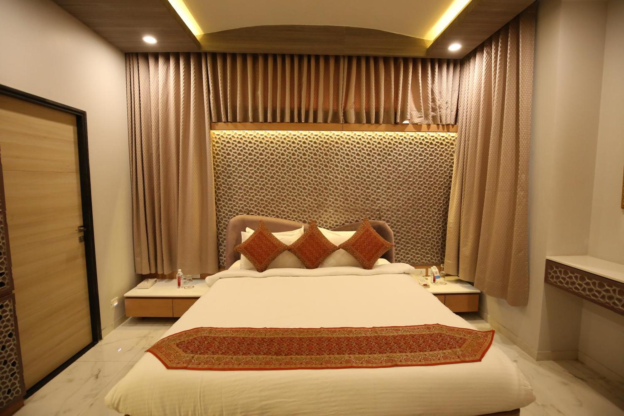 Neonz Resort & Club Ананд Экстерьер фото