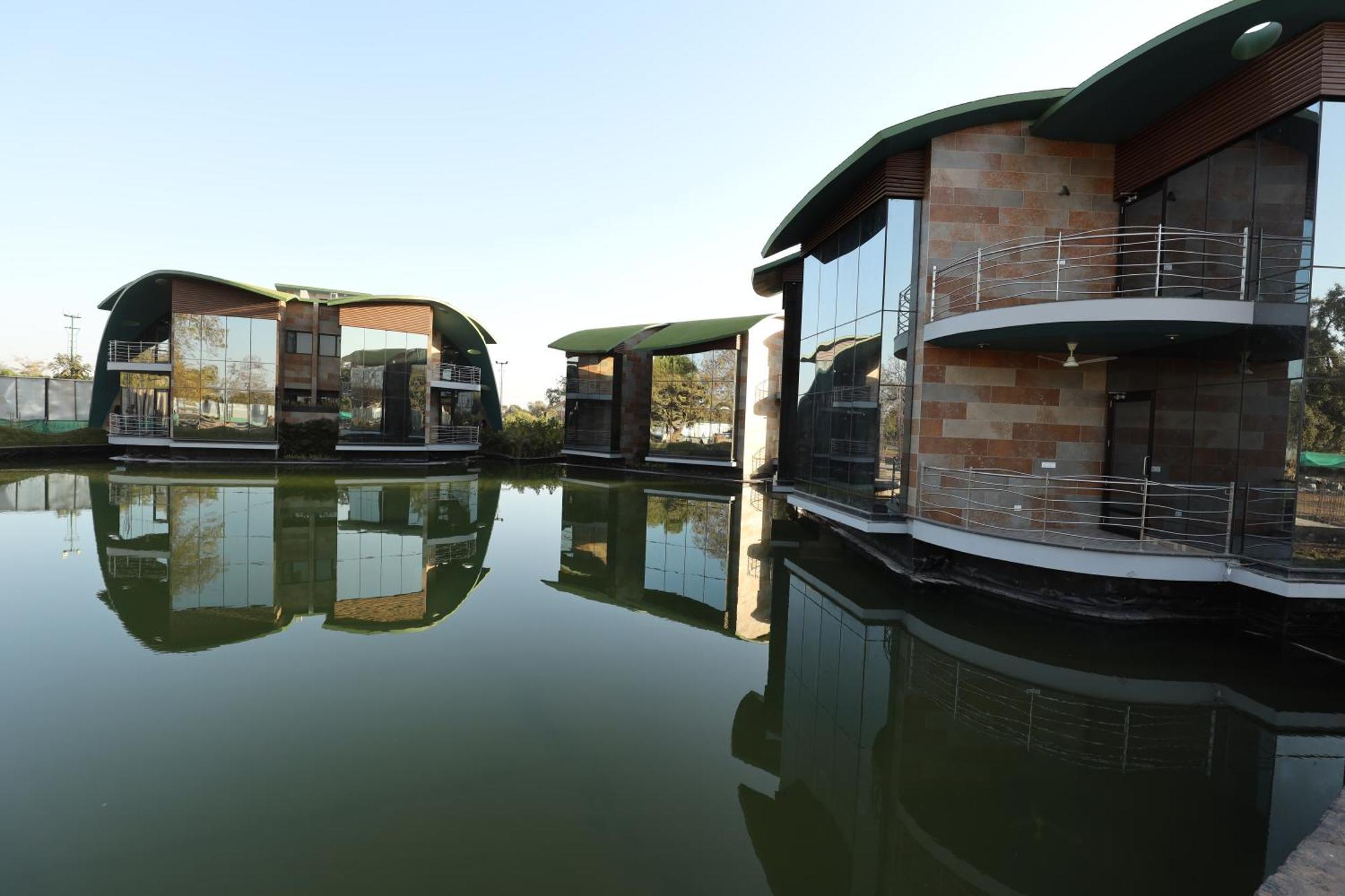 Neonz Resort & Club Ананд Экстерьер фото