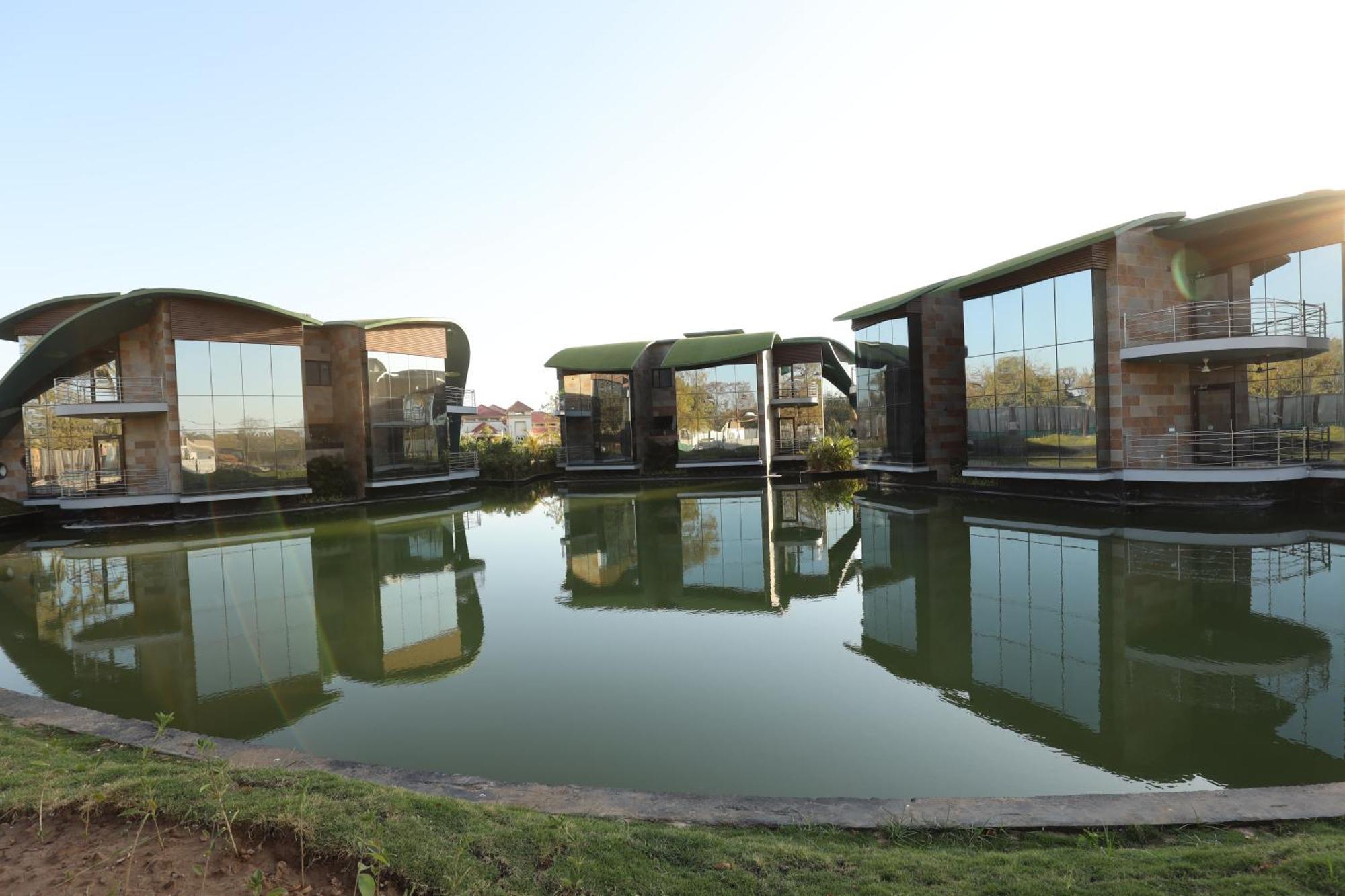 Neonz Resort & Club Ананд Экстерьер фото